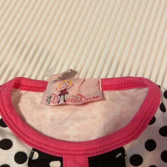 Boutique Romper Ruffled Legs Polka Dot & Damask 9 Month - Picture 3 of 5